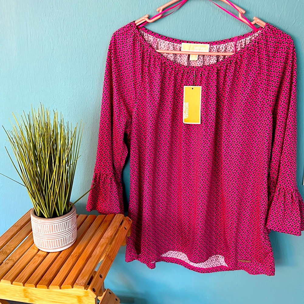 Michael Kors~ black & pink~ flair medium sleeve